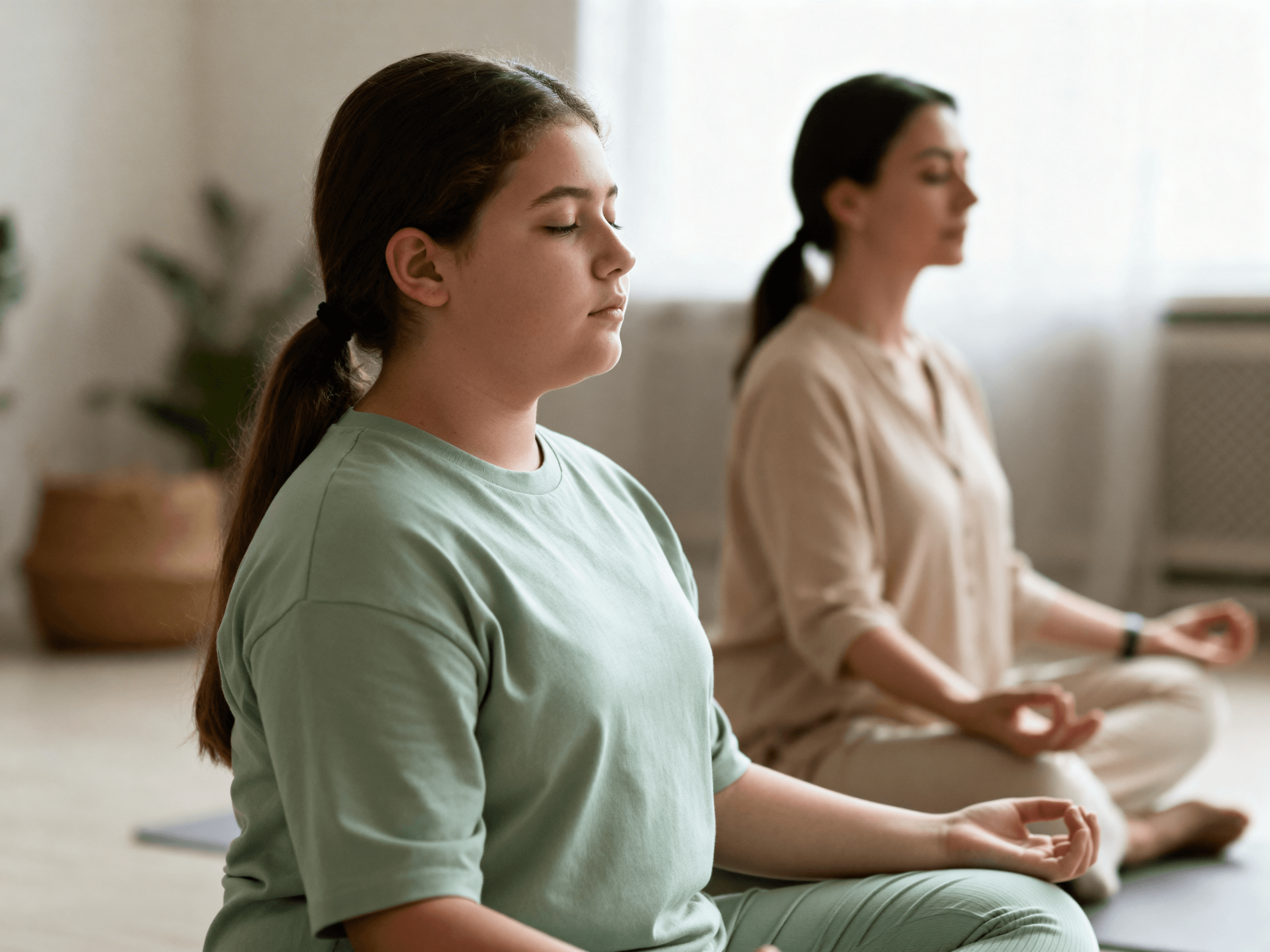 girls meditating